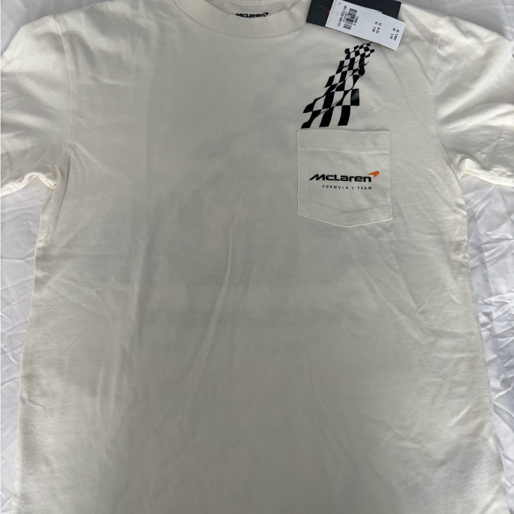 Abercrombie & Fitch Cream Graphic Tee